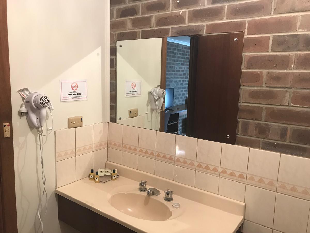 Lake Albert Motel Meningie エクステリア 写真