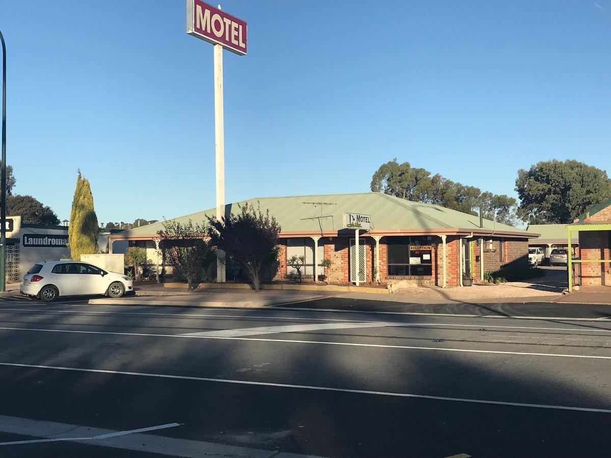 Lake Albert Motel Meningie エクステリア 写真