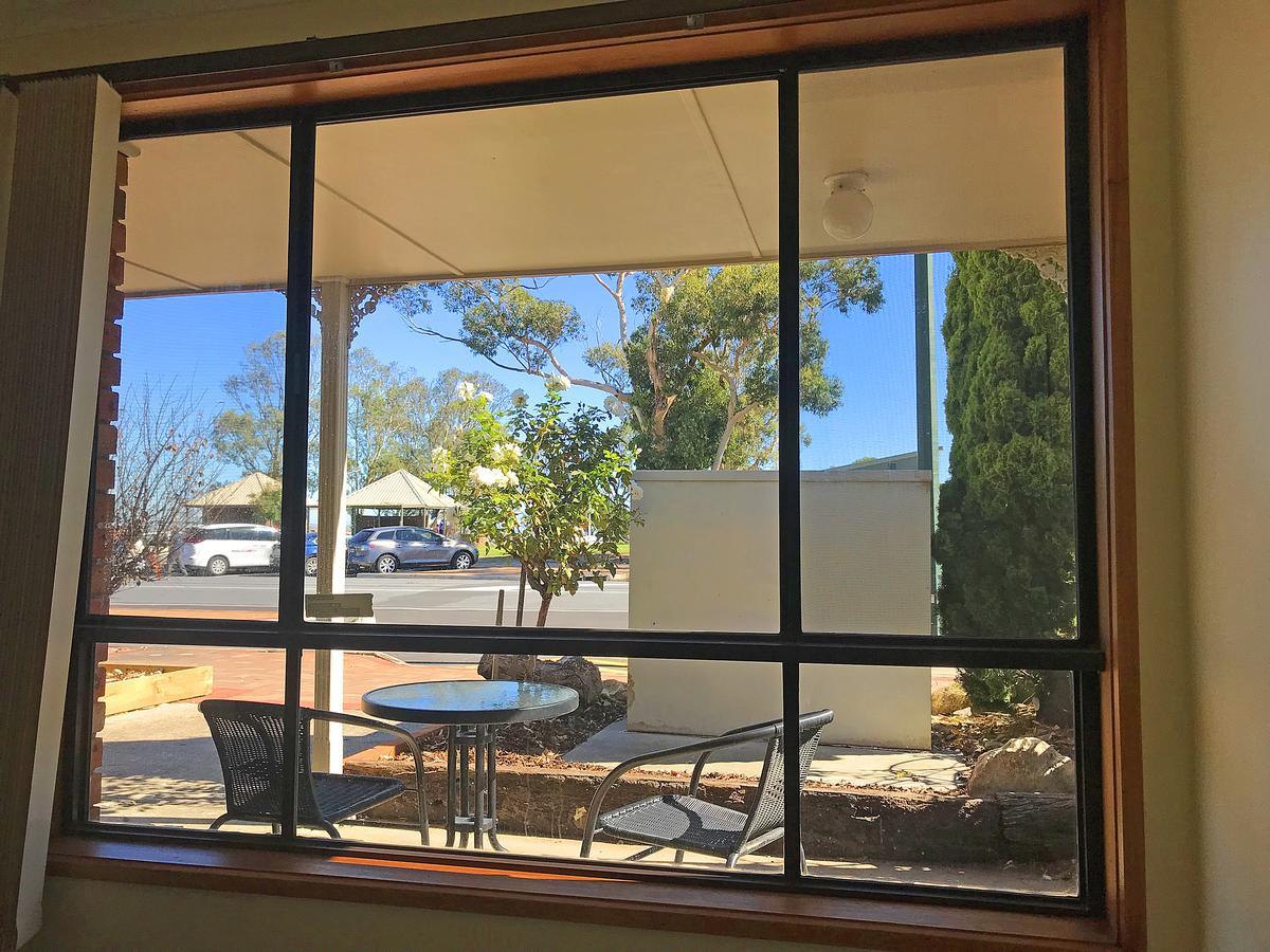 Lake Albert Motel Meningie エクステリア 写真