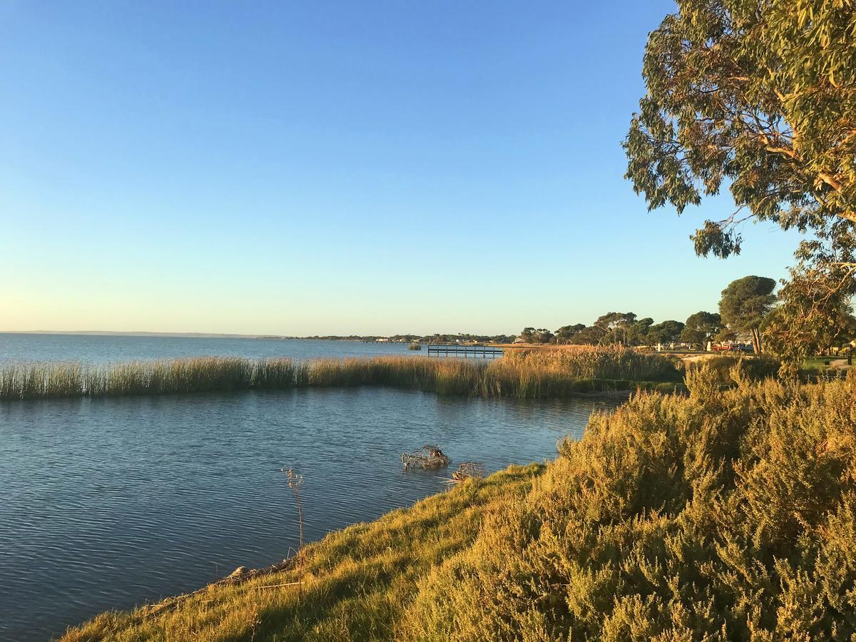 Lake Albert Motel Meningie エクステリア 写真