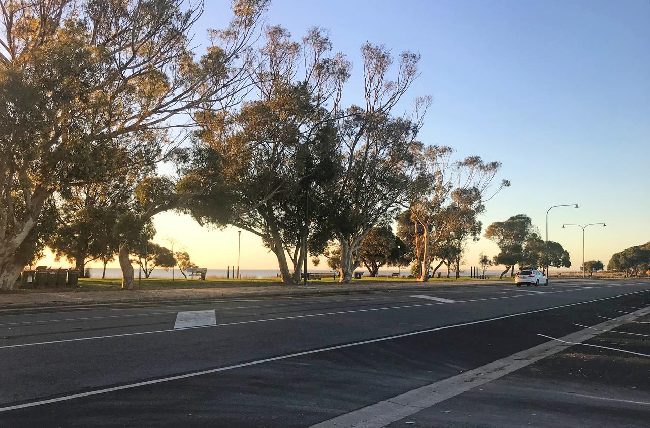 Lake Albert Motel Meningie エクステリア 写真